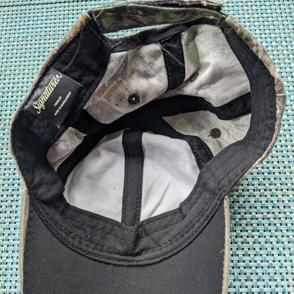 Signatures Camo Cap - Picture 2 of 3